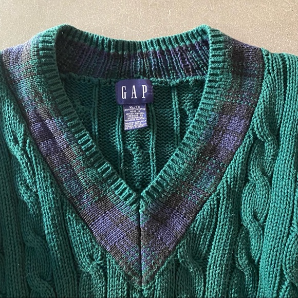 gap sweater - Picture 2 of 3